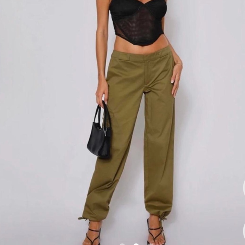 Tiger Mist green cargo pants
